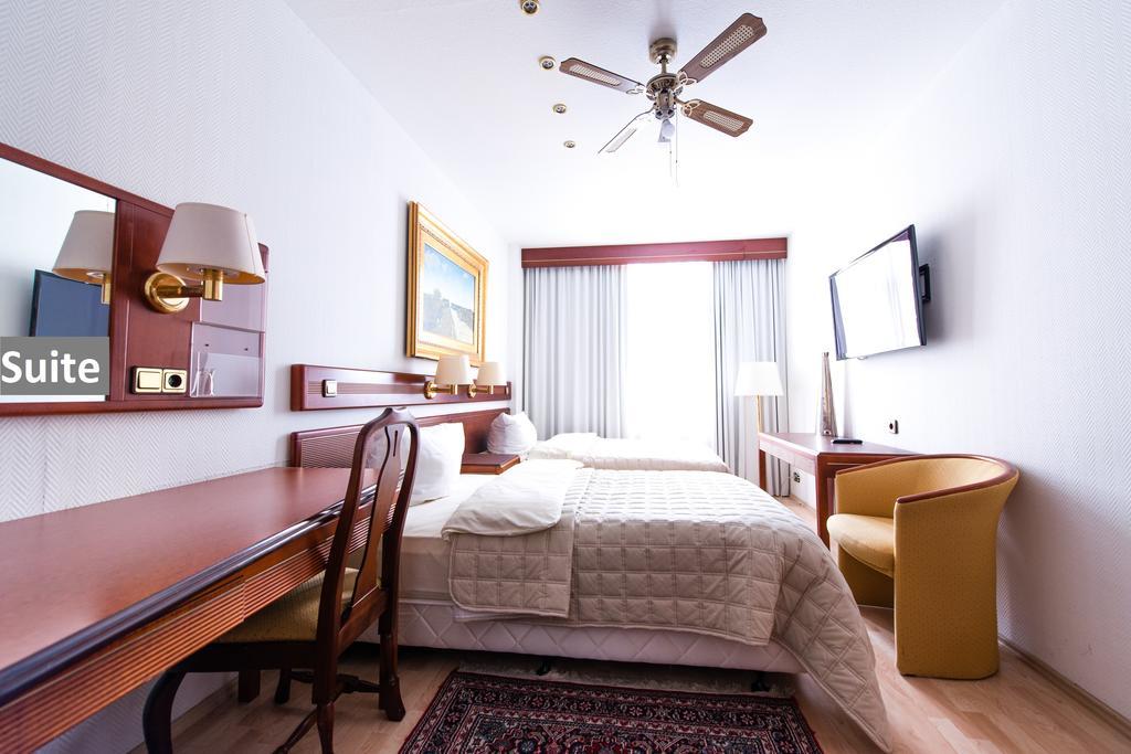 Hotel Ravel International à Offenbach-sur-le-Main Extérieur photo