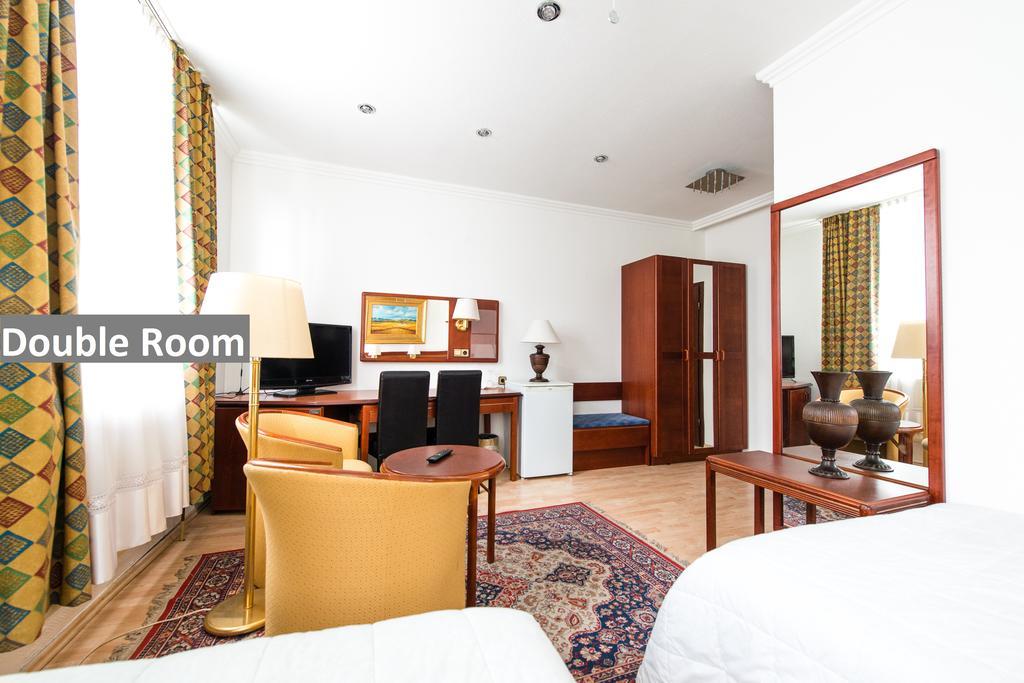 Hotel Ravel International à Offenbach-sur-le-Main Extérieur photo