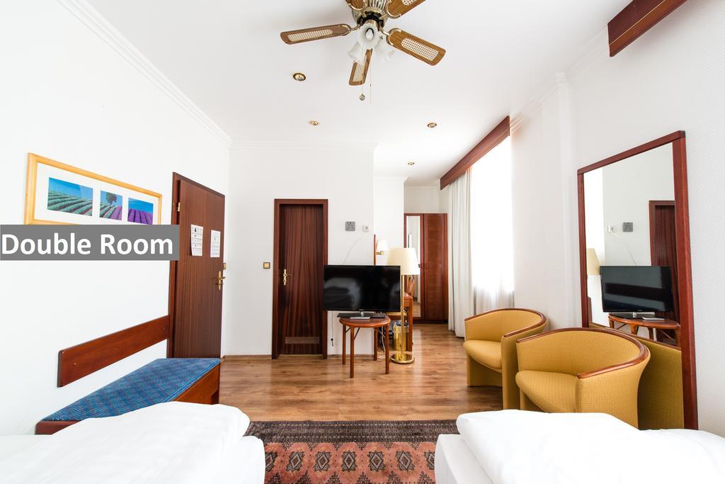 Hotel Ravel International à Offenbach-sur-le-Main Extérieur photo