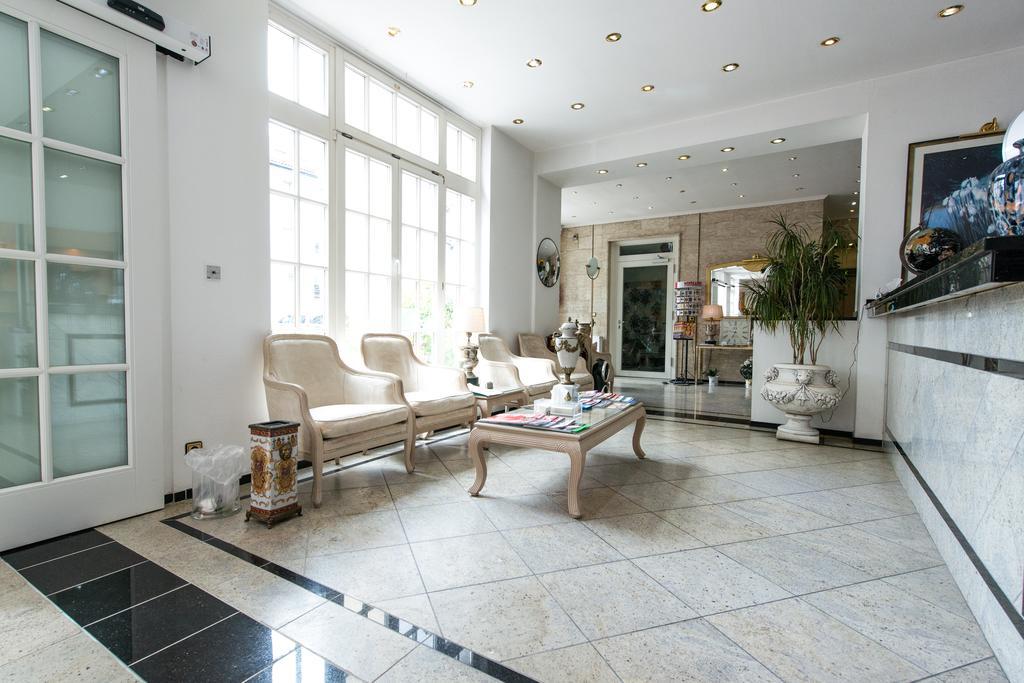 Hotel Ravel International à Offenbach-sur-le-Main Extérieur photo