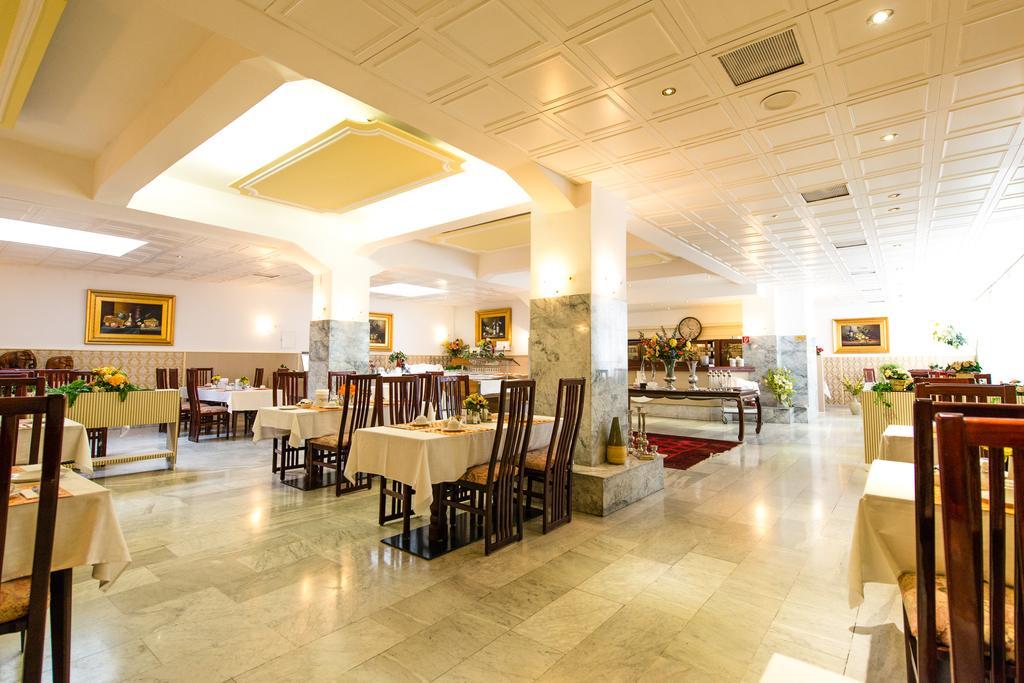 Hotel Ravel International à Offenbach-sur-le-Main Extérieur photo