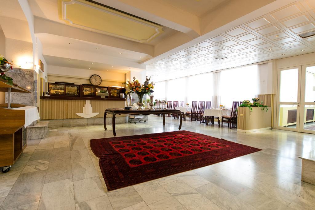 Hotel Ravel International à Offenbach-sur-le-Main Extérieur photo