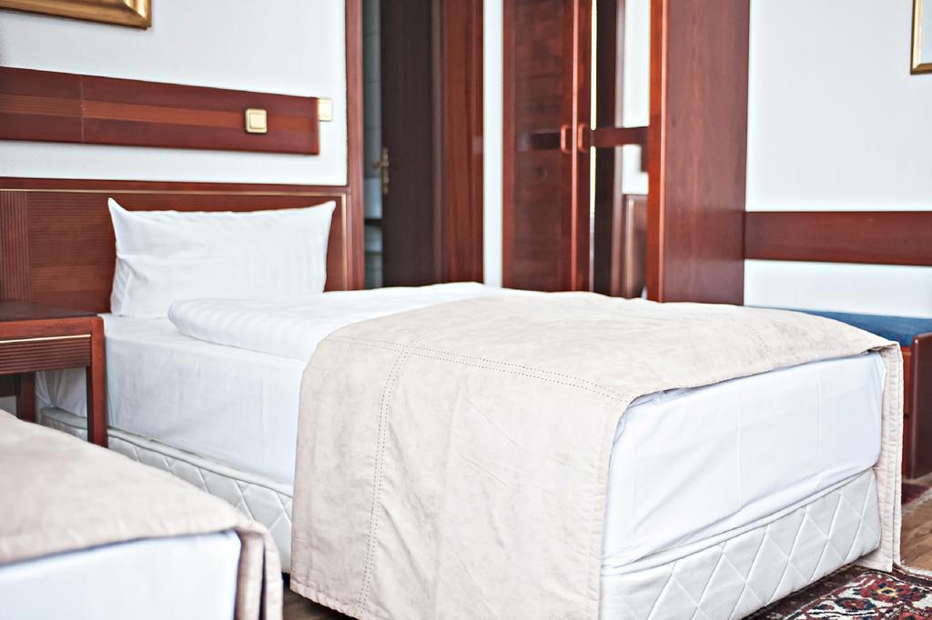 Hotel Ravel International à Offenbach-sur-le-Main Chambre photo