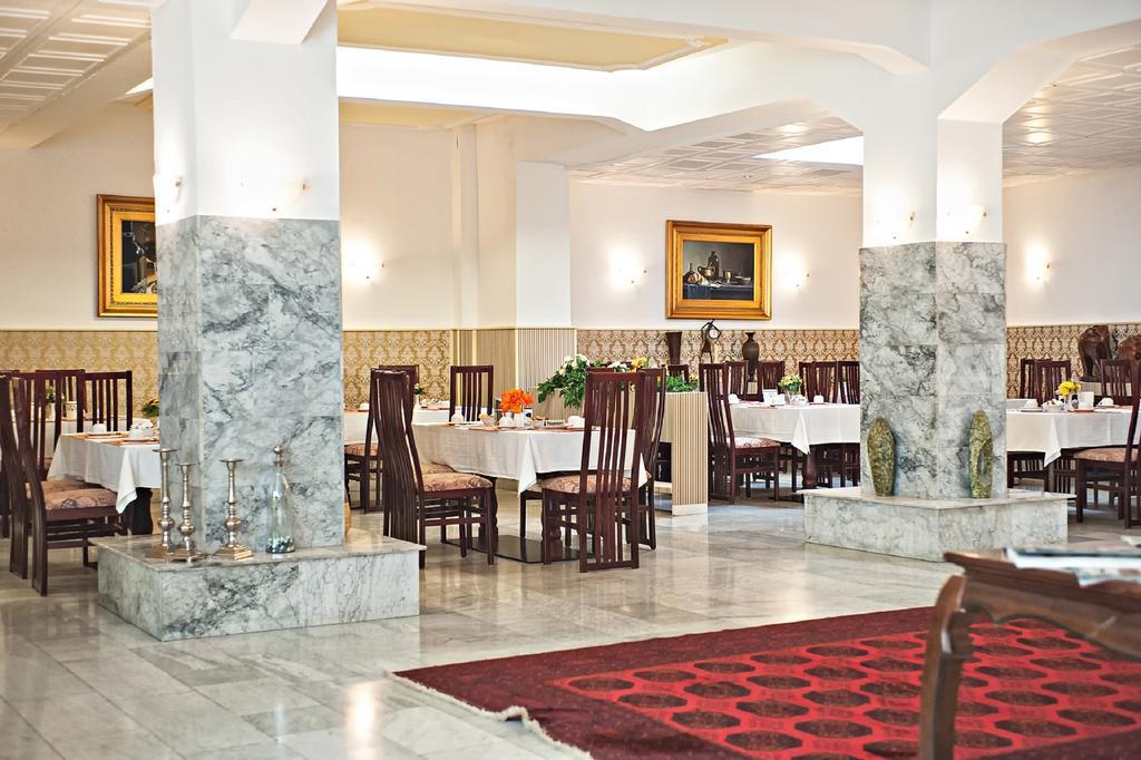 Hotel Ravel International à Offenbach-sur-le-Main Extérieur photo